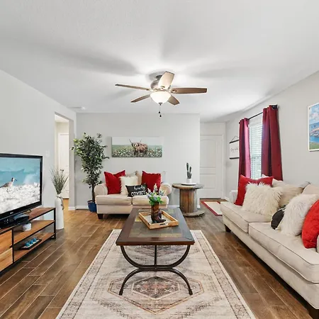 Lake Conroe Bliss Awaits!
